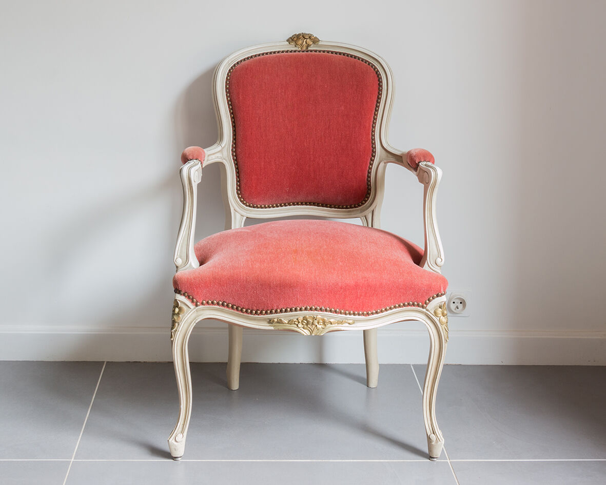 Velvet convertible chair