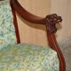 Canapé Chesterfield Ancien Sculpté en Noyer avec Incrustation de Nacre
