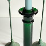 Bougeoirs en verre et métal vert