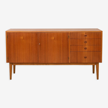 Buffet scandinave des années 1960