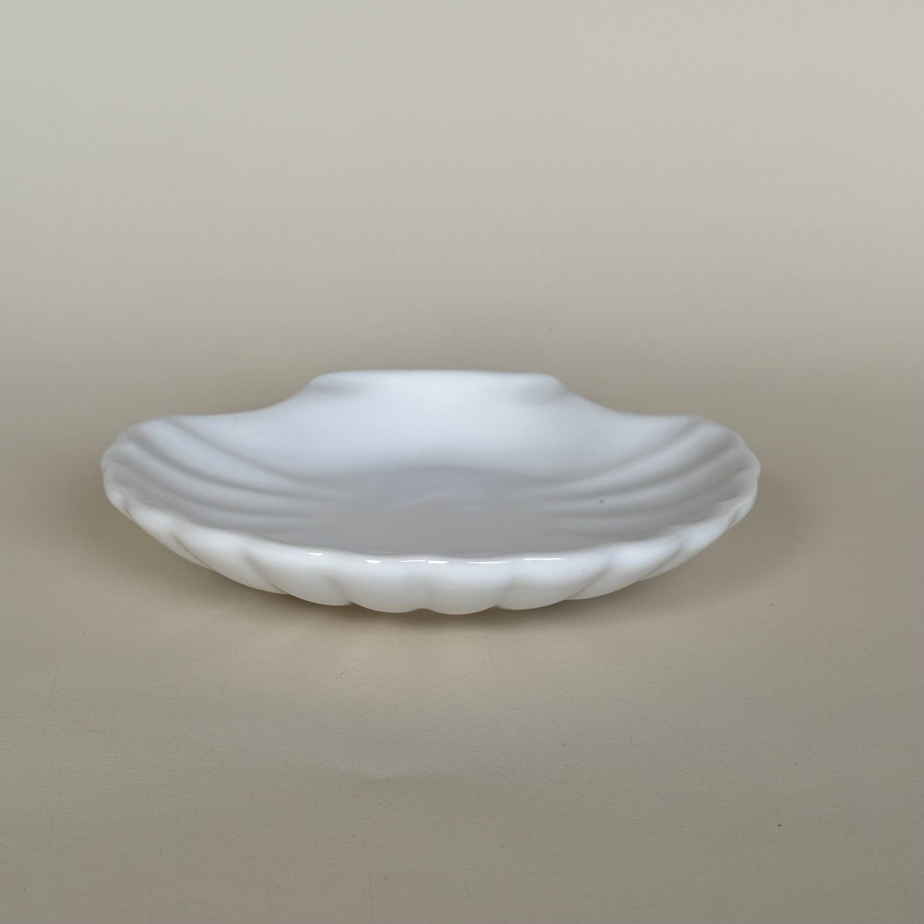 Vintage shell dish