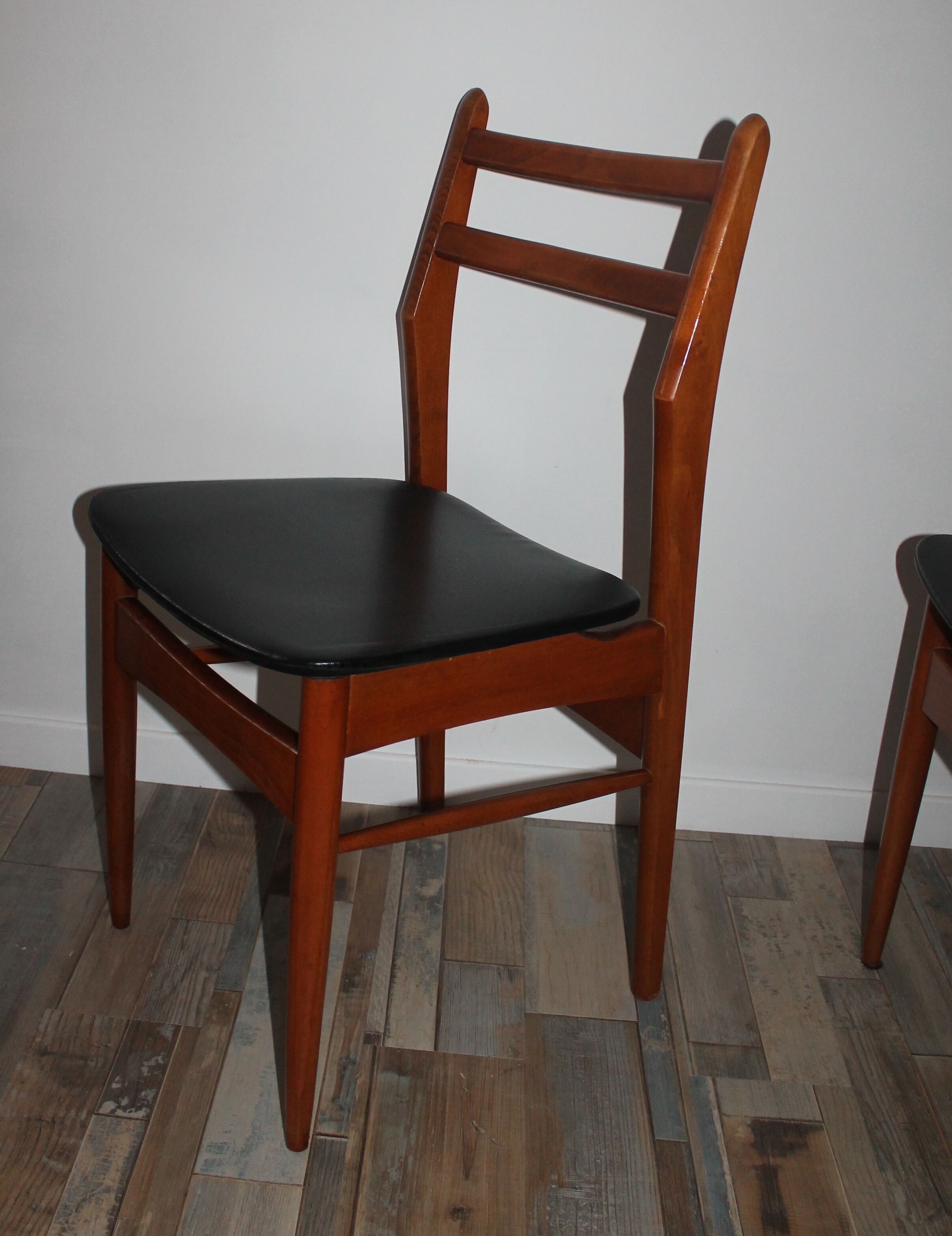Lot 4 scandinavian chairs from the 60s