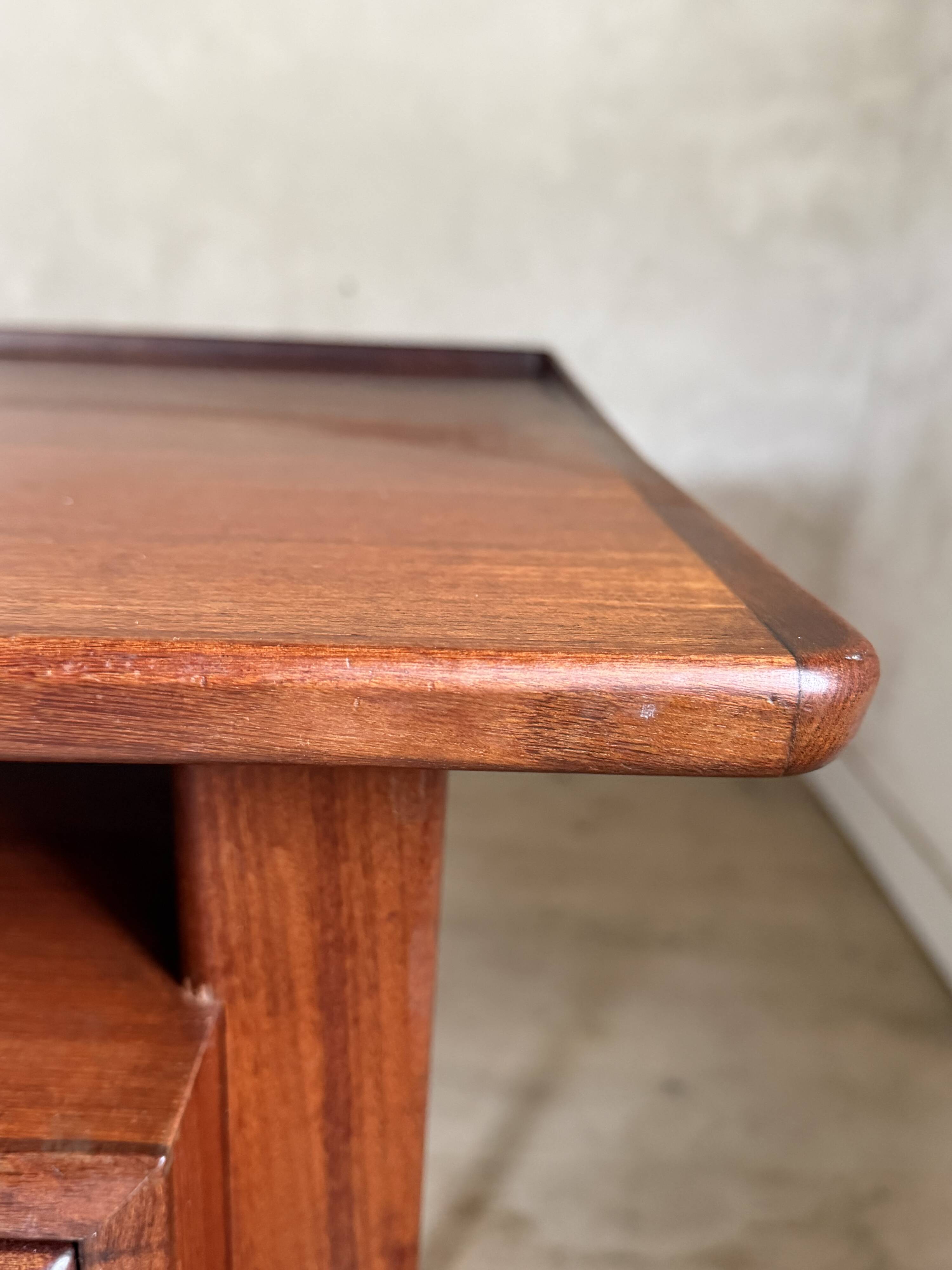 Danish vintage desk in teak by Peter Lovig Nielsen