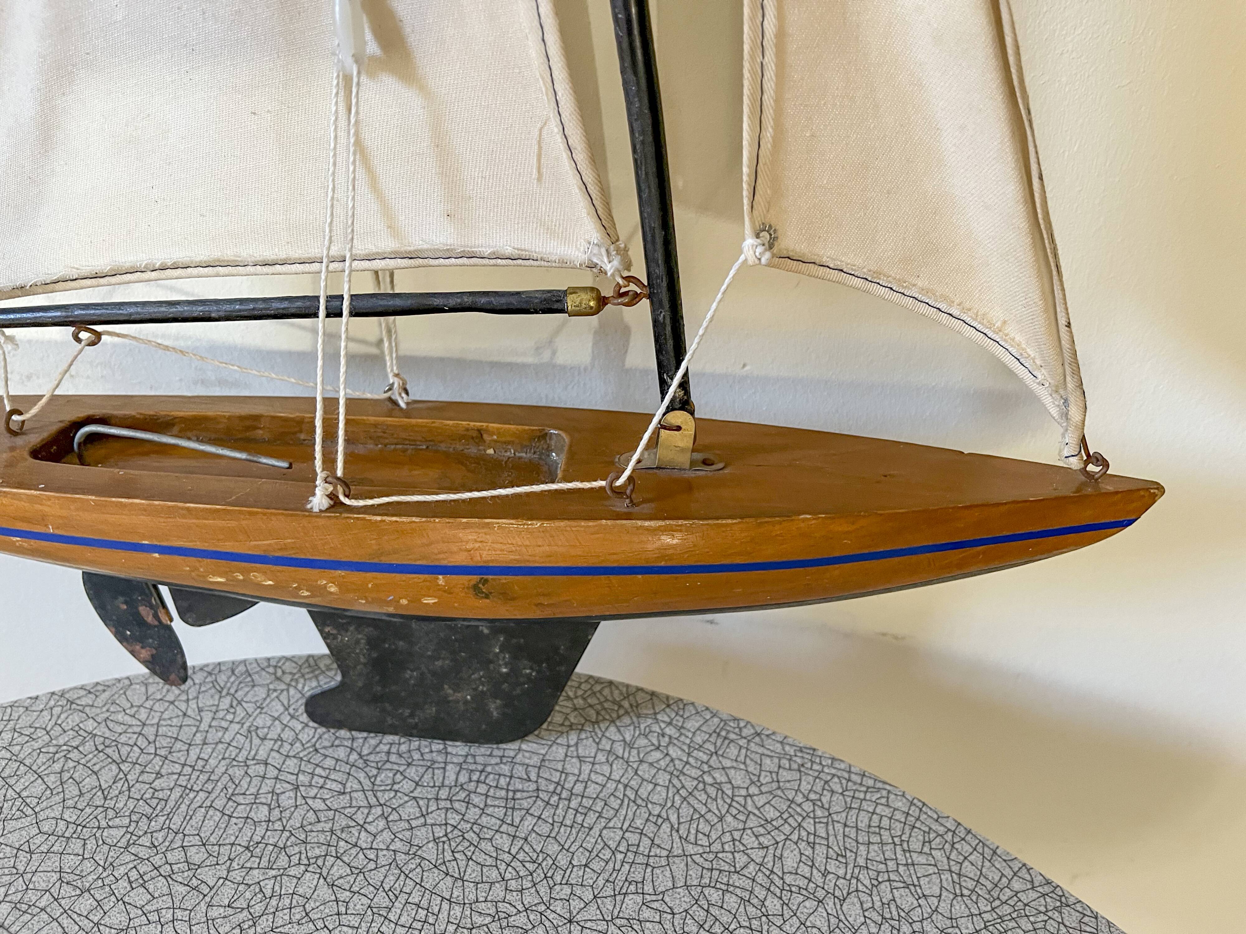 Vintage basin sailboat 60s