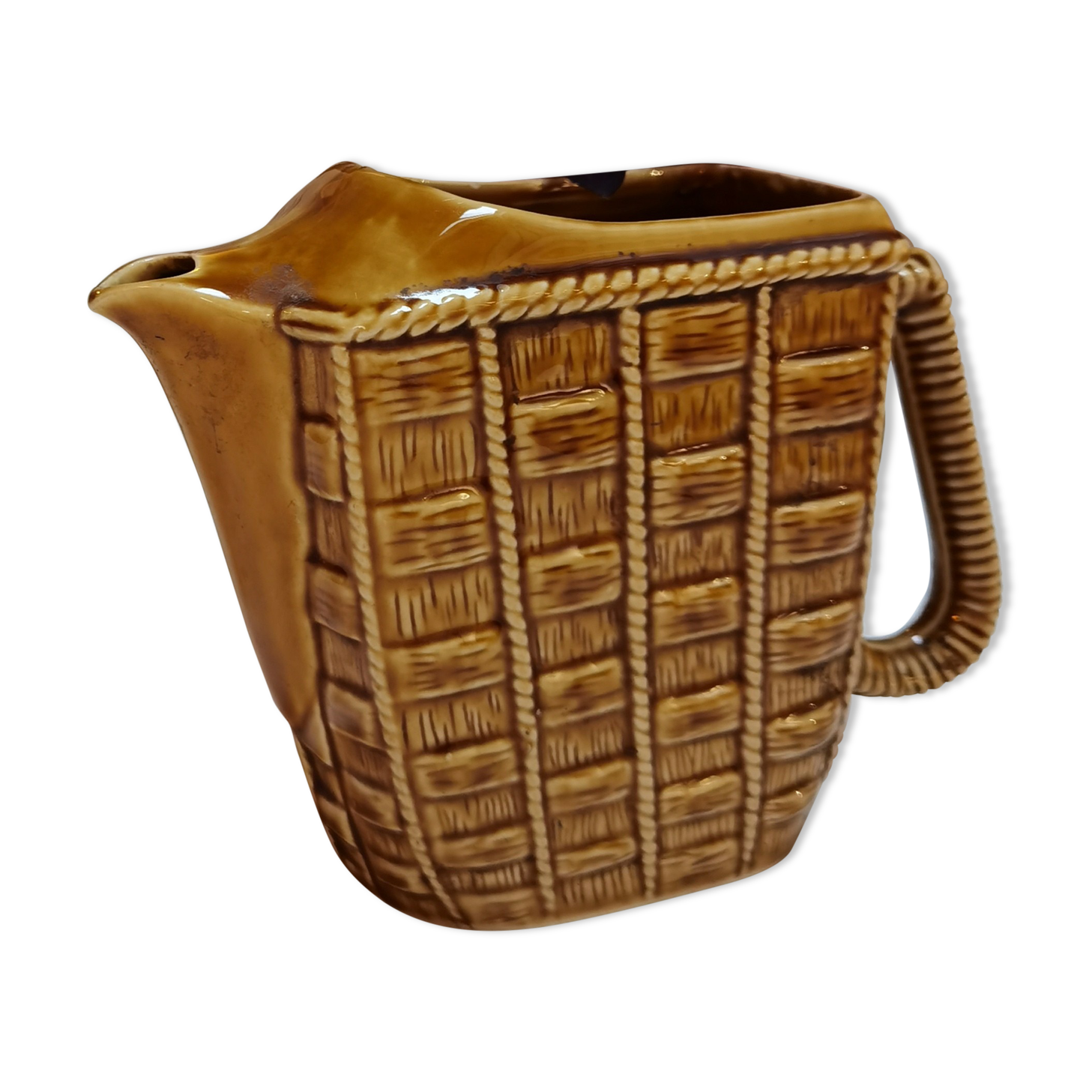 Pitcher water bubble