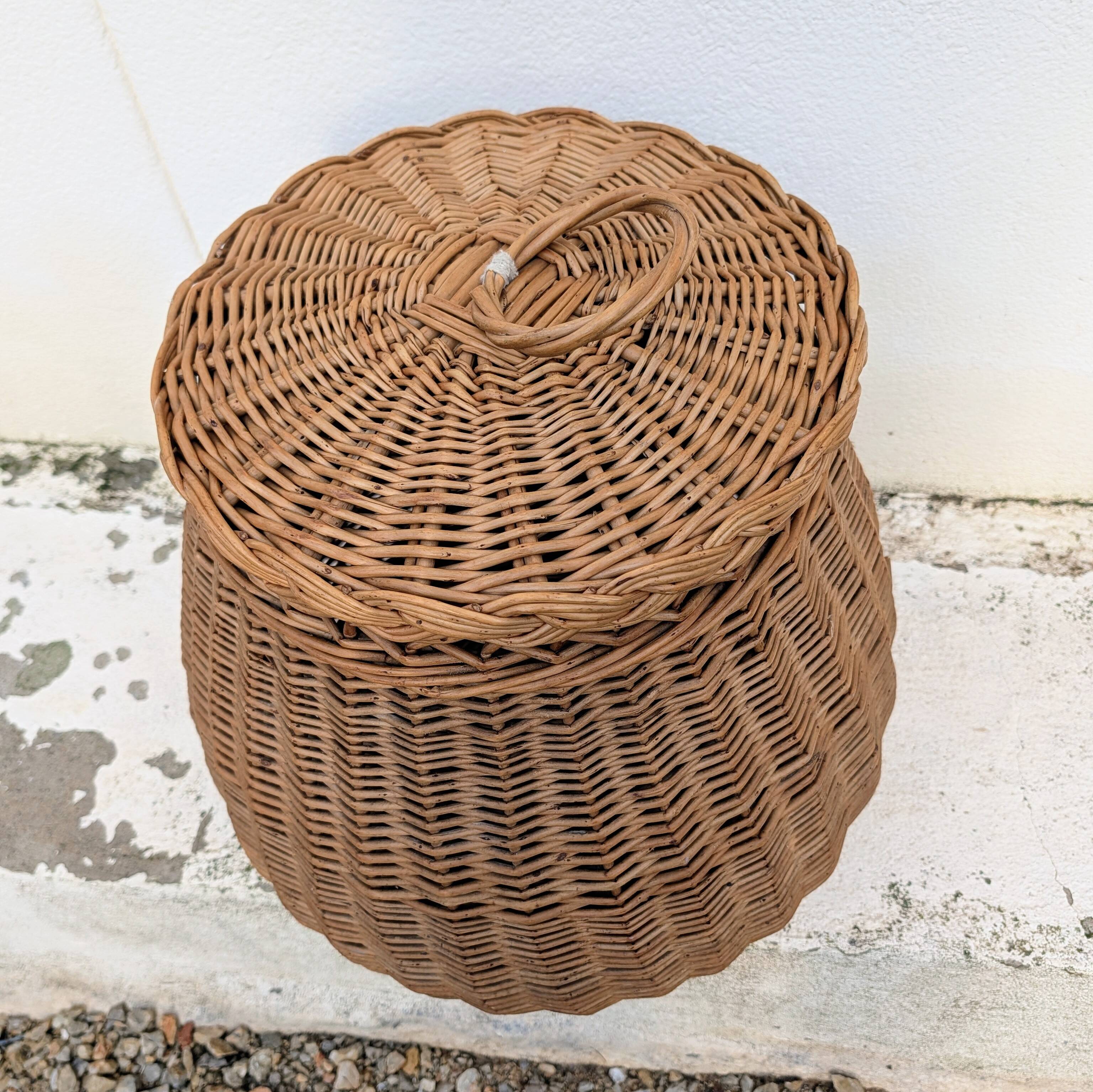 Panier en osier ventre bombé avec couvercle