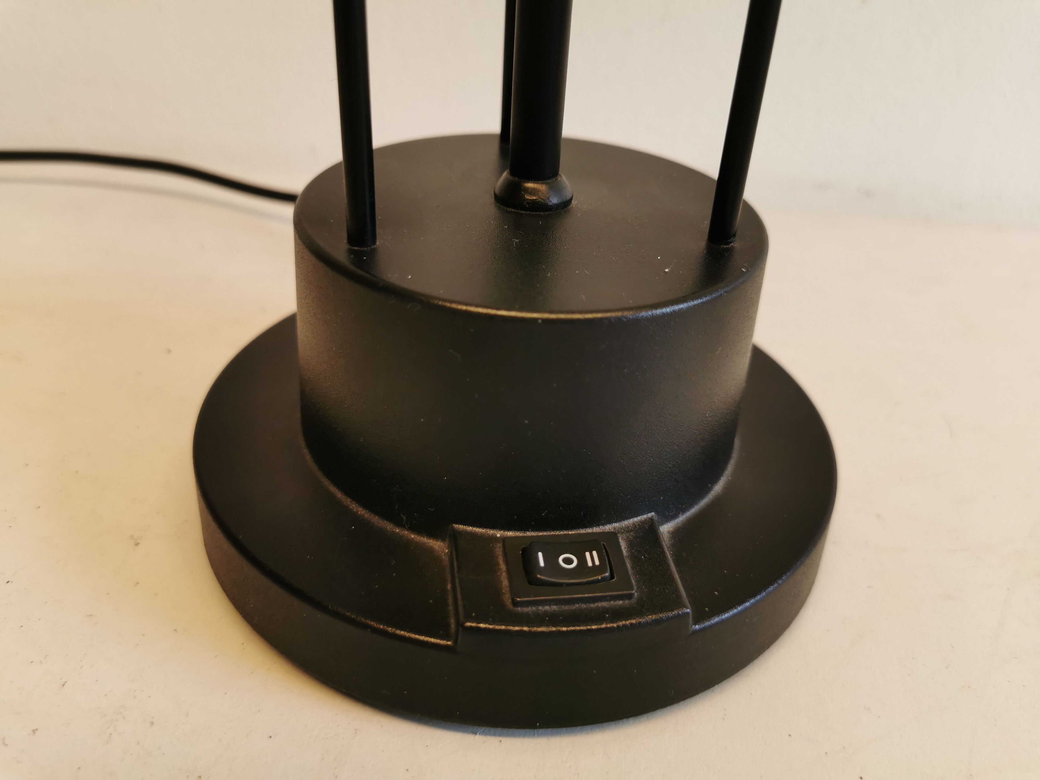 Table lamp in black colour