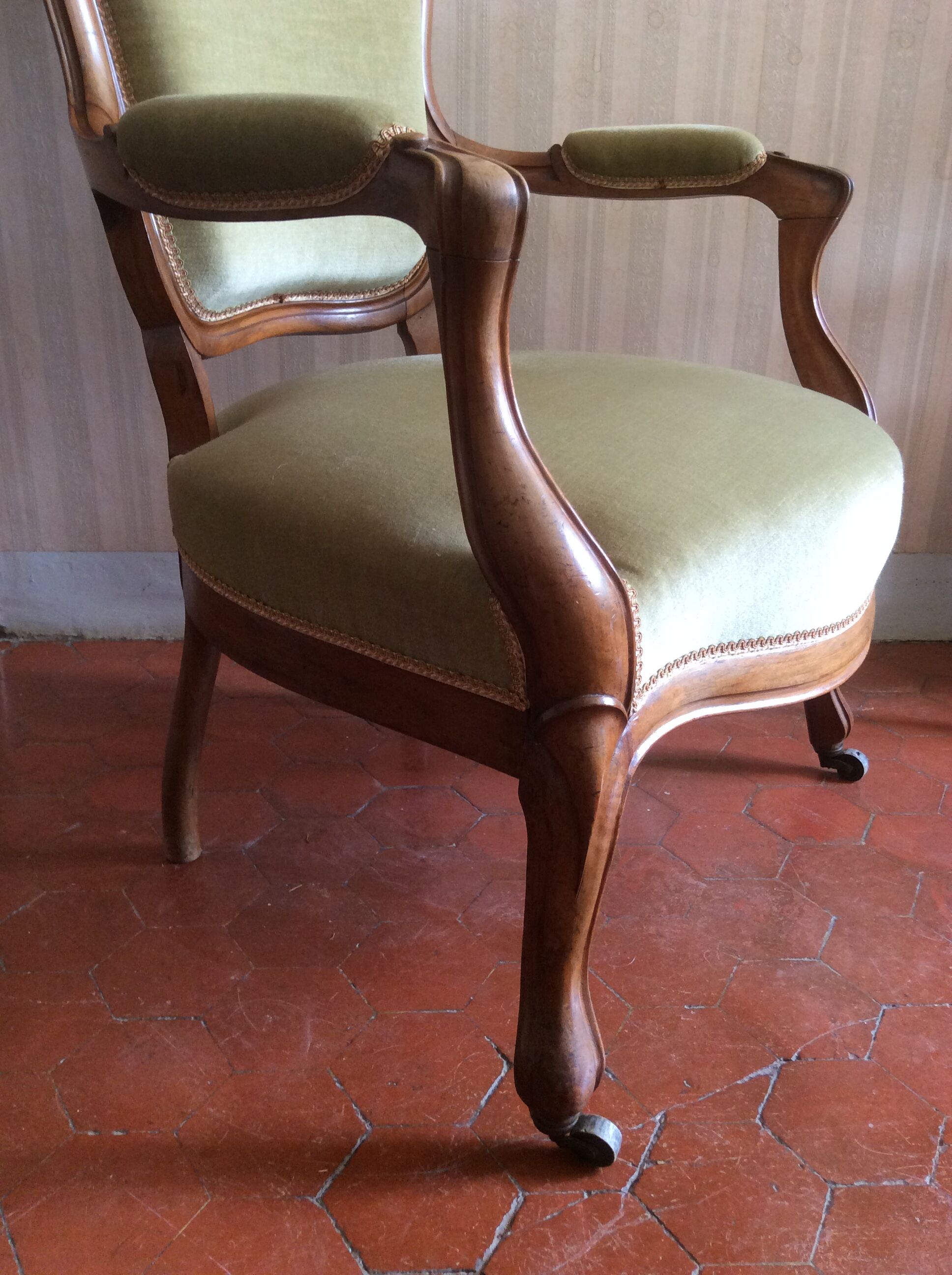 Almond green velvet convertible