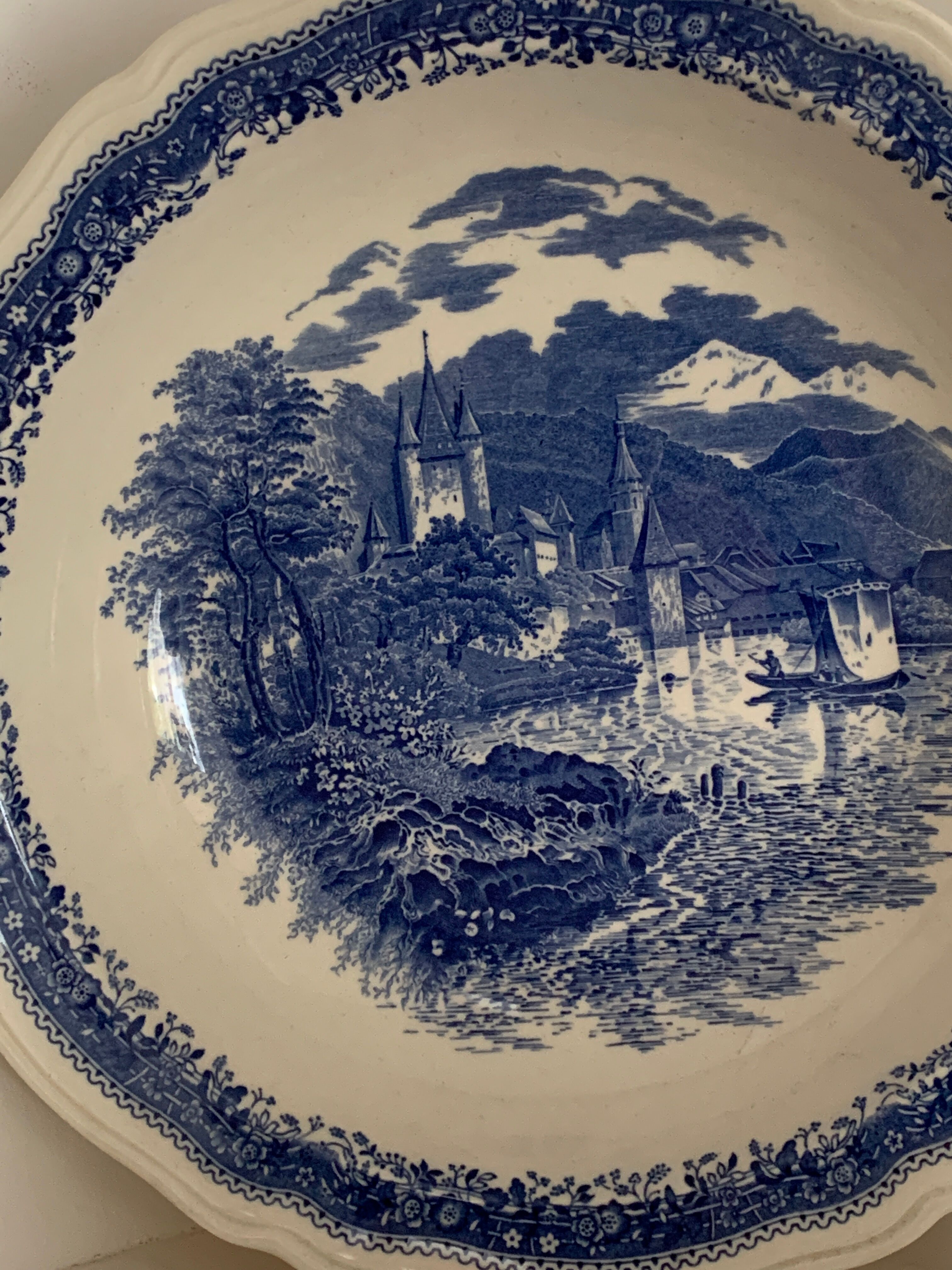 Villeroy and Boch service dish, Burgenland model