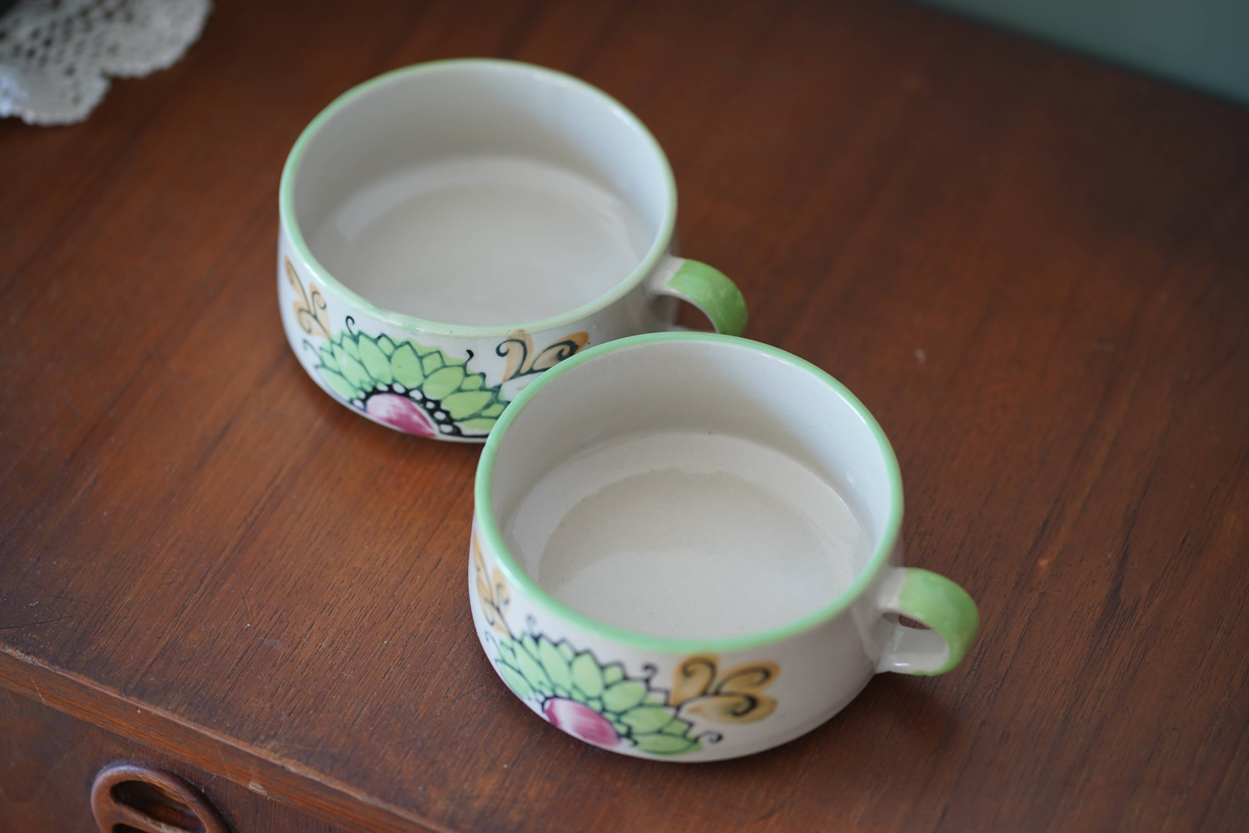 Large ceramic cups