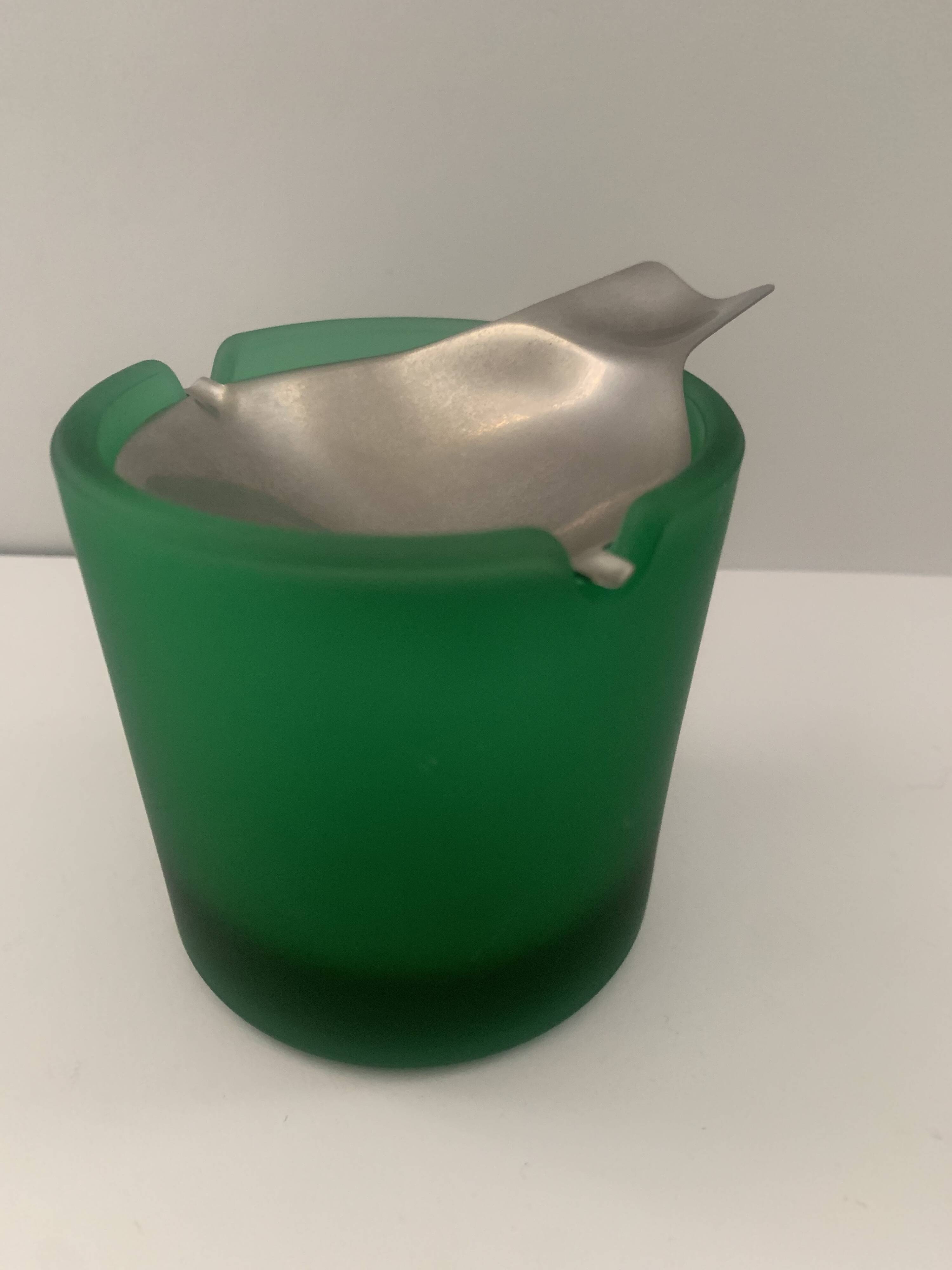 cendrier basculant modèle 504 avec insert en Cromargan de WMF