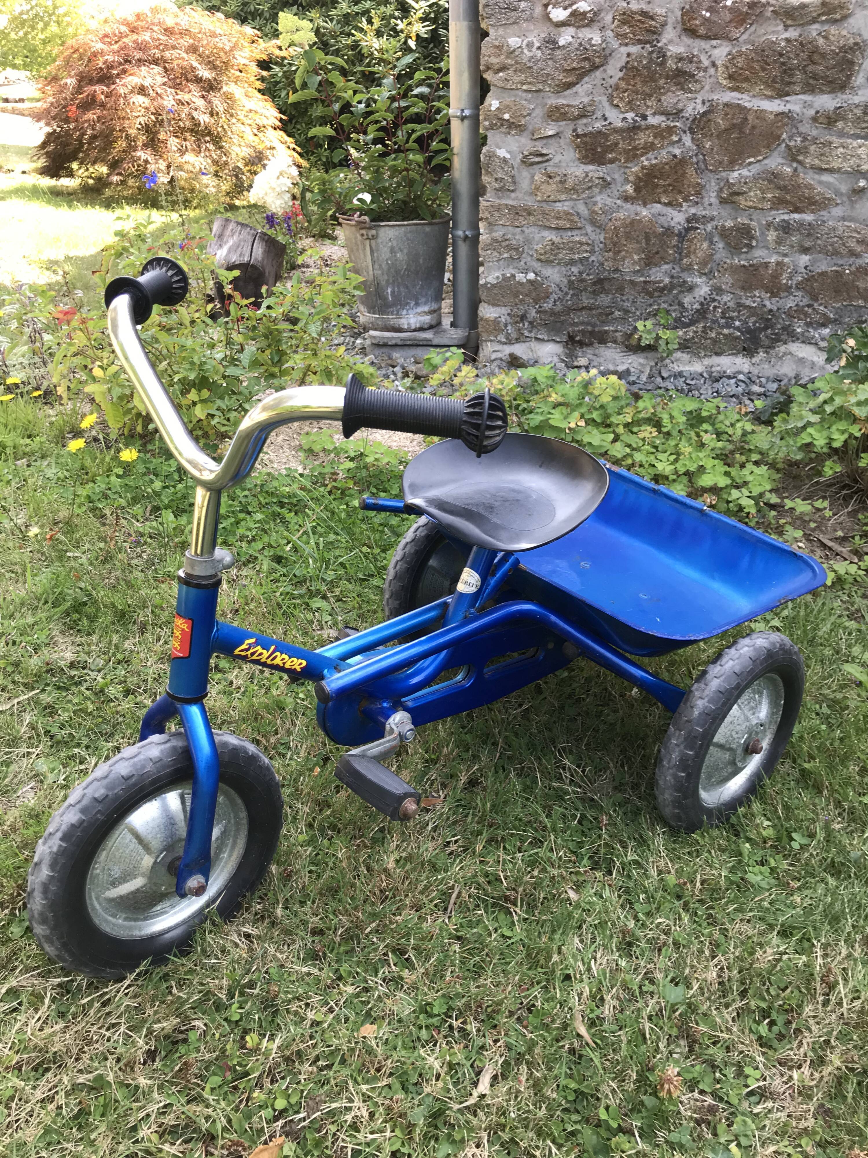Vintage metal explorer tricycle