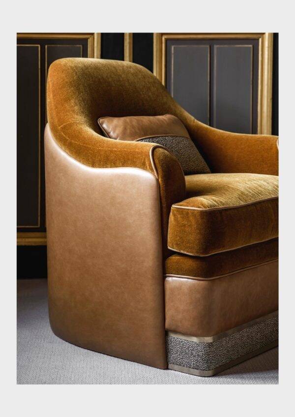 Mathurins Armchair Red Edition