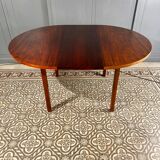 Dining room round table with an extension