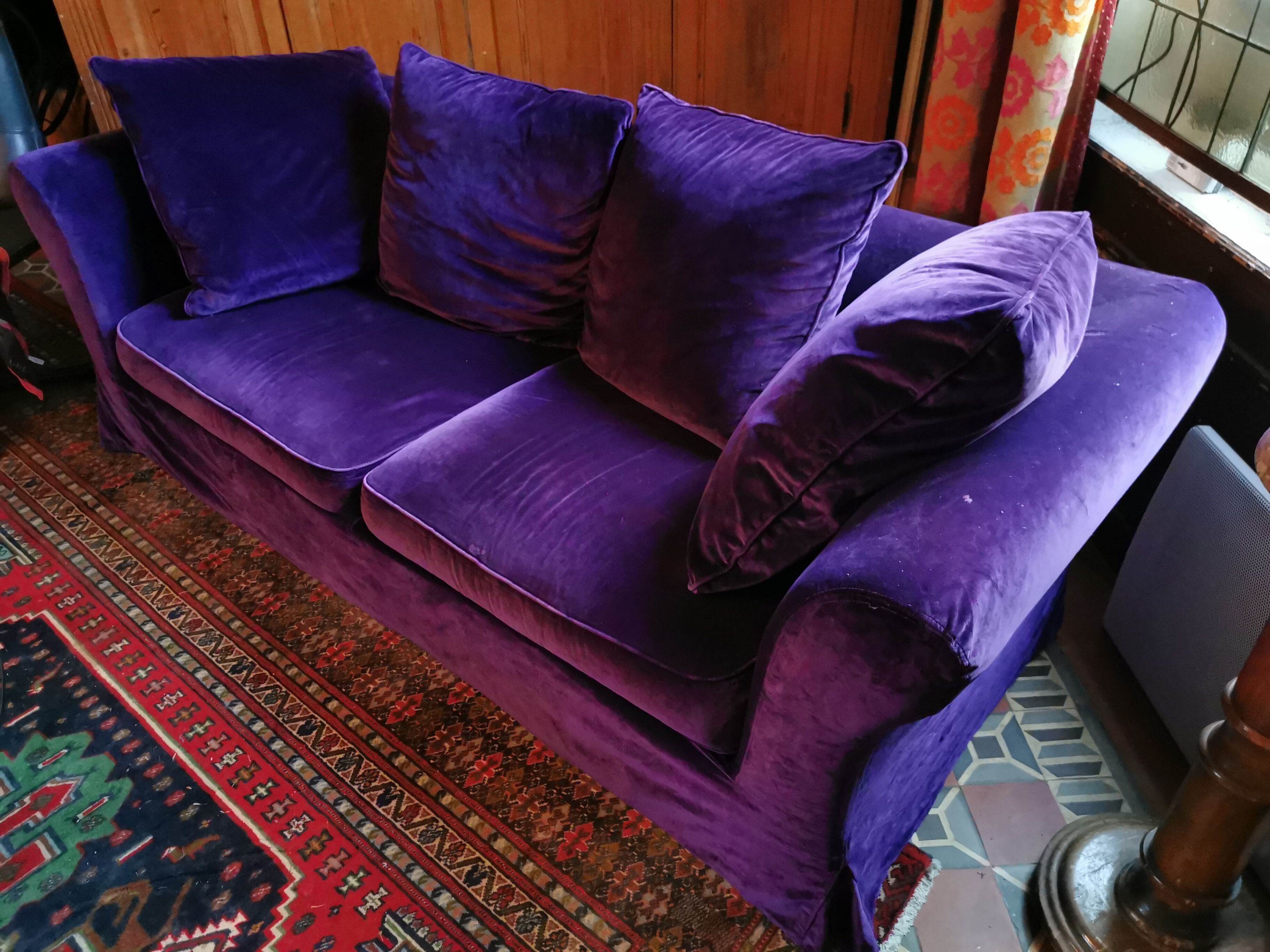 Purple velvet sofa 2 places