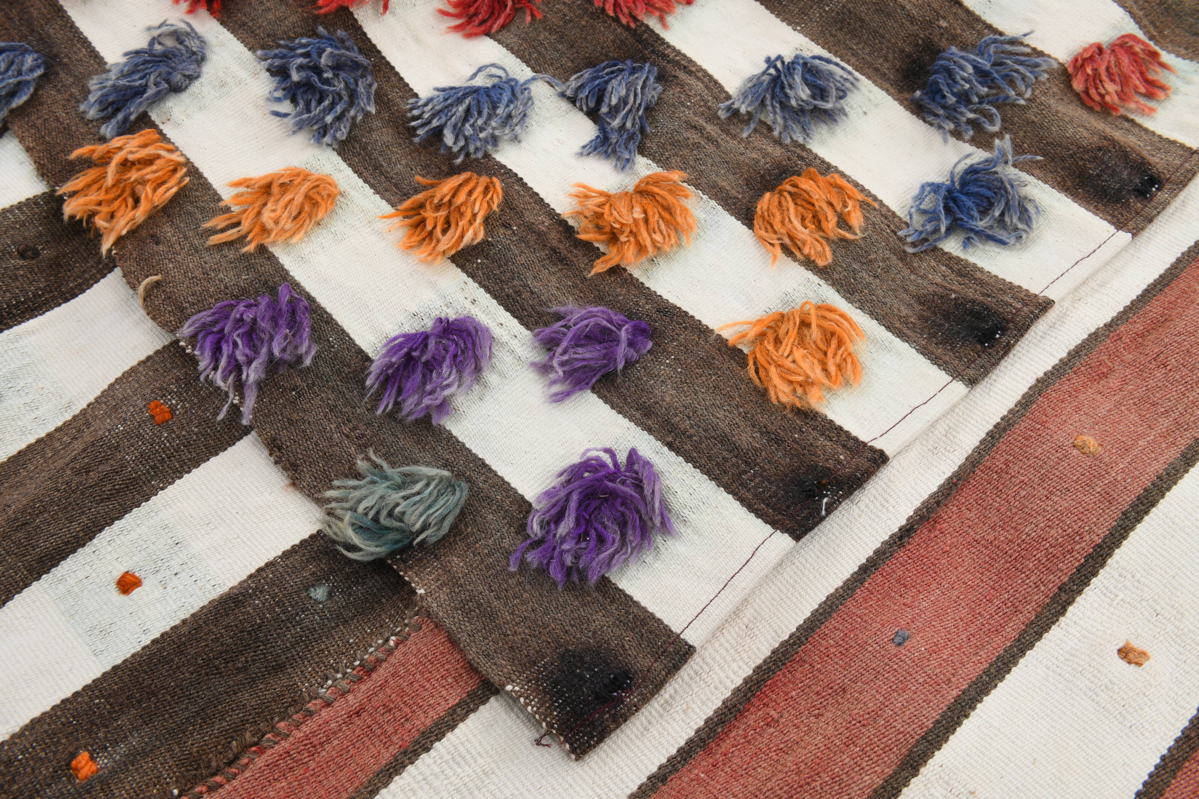 Polka dot wool vintage rug