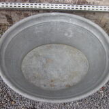 Oval zinc basin