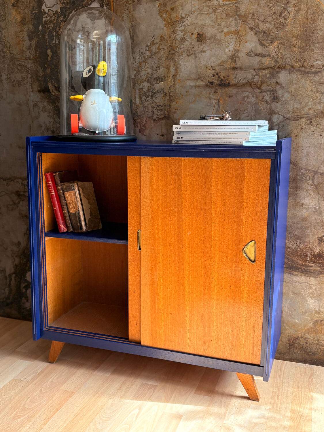 Buffet pieds compas bleu nuit & bois brut