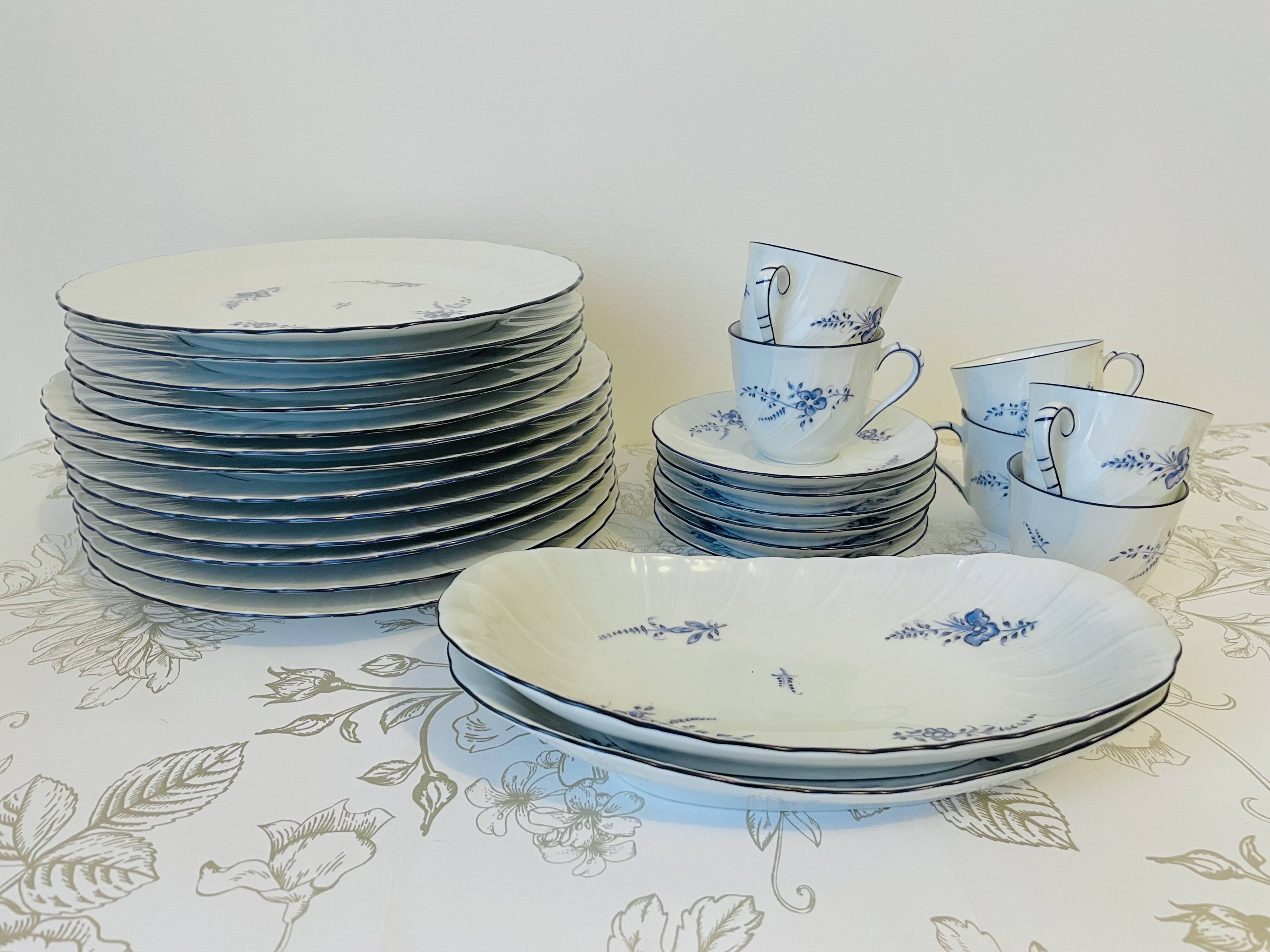 28-piece table service by Bernardaud in porcelain - Brindille model.