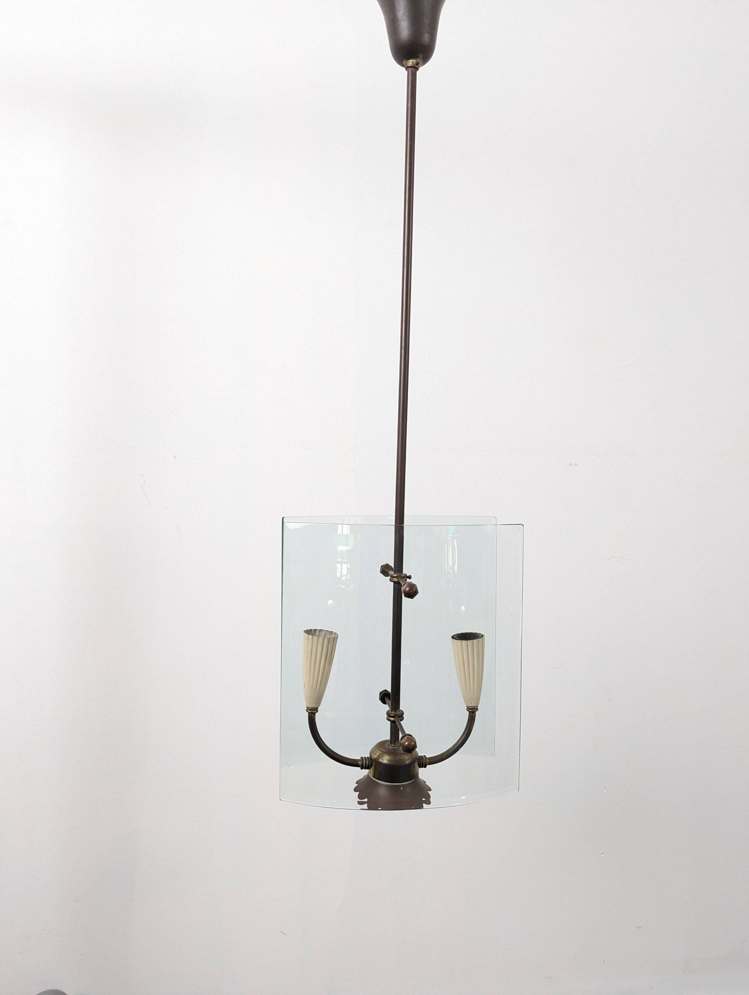 Pietro Chiesa for Fontana Arte Curved Glass and Brass Pendant Light 1940s