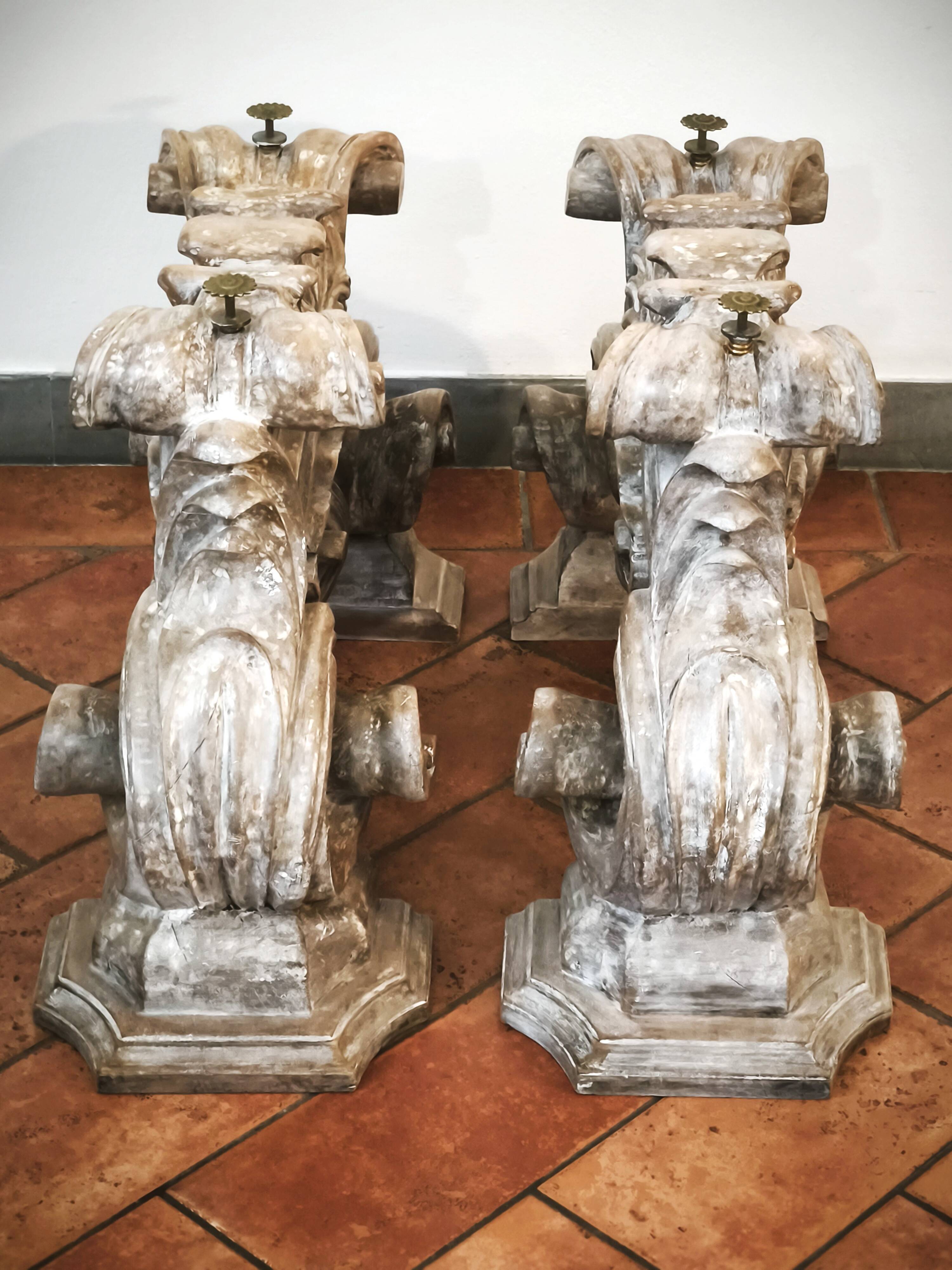 Paire de bases architecturales sculptées à la main, Italie, fin XIXe – débu