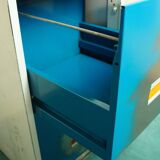 2 metal drawers for hanging backs