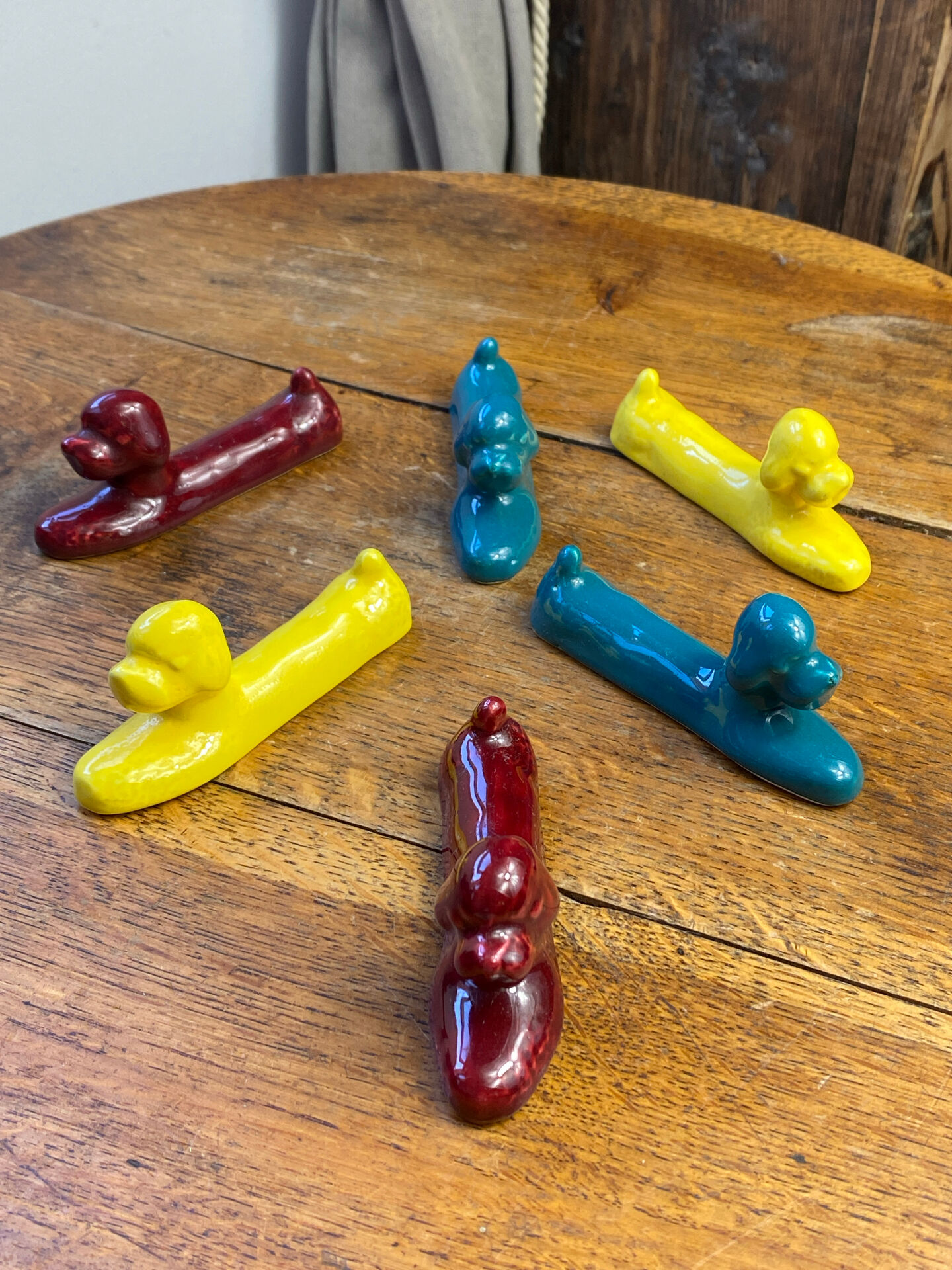 Porte-couteaux caniche en céramique