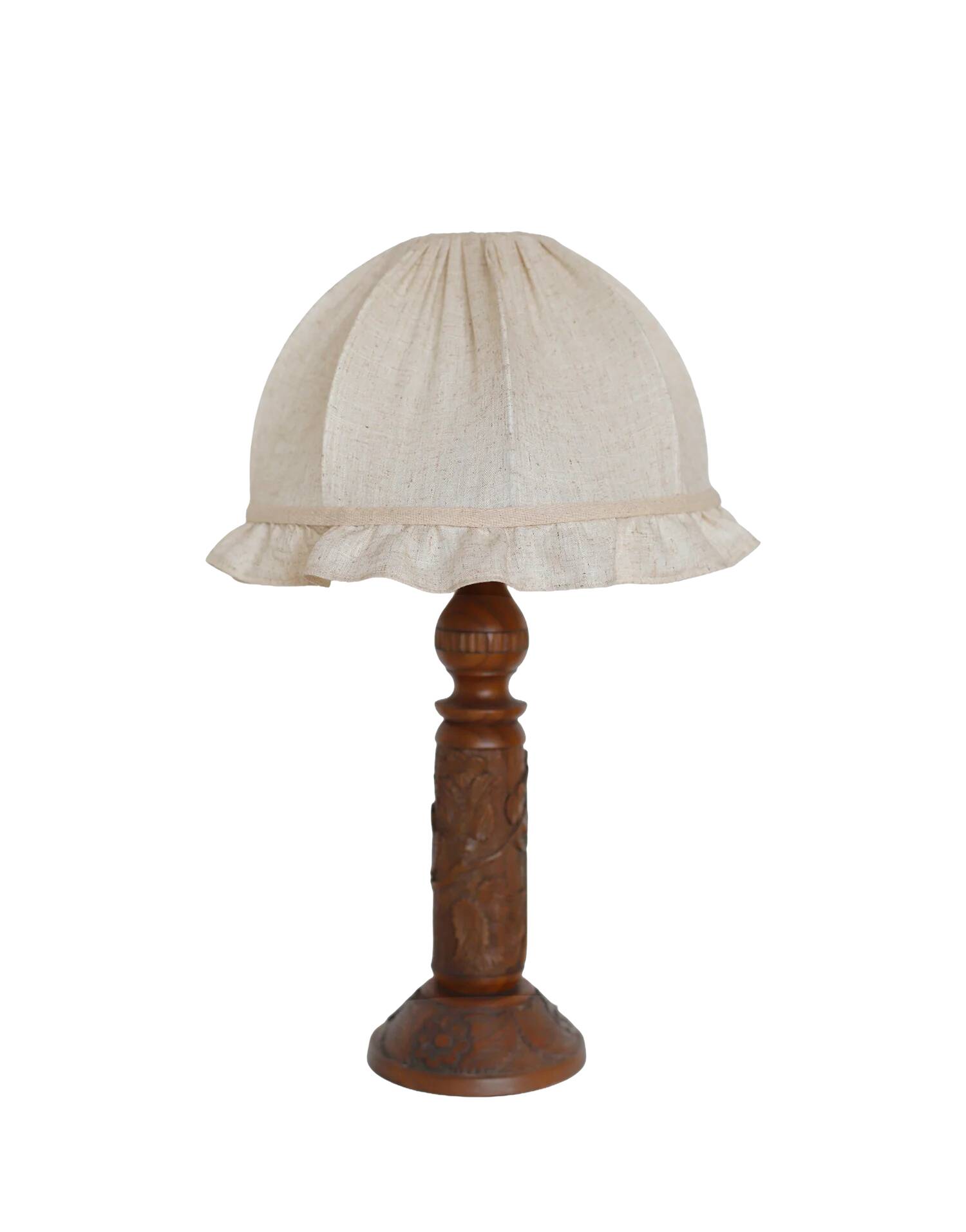 Lampe à poser en bois sculpté et abat-jour dôme, 1930