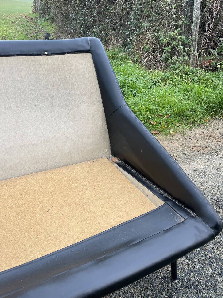 Model 800 canapé, creation and edition by Steiner, around 1958