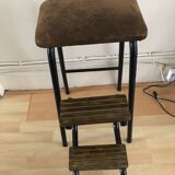 Leather-crusted stepladder