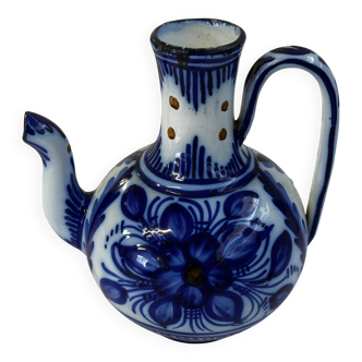 Carafe en céramique émaillée décor floral