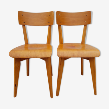 Lot of 2 wooden chairs