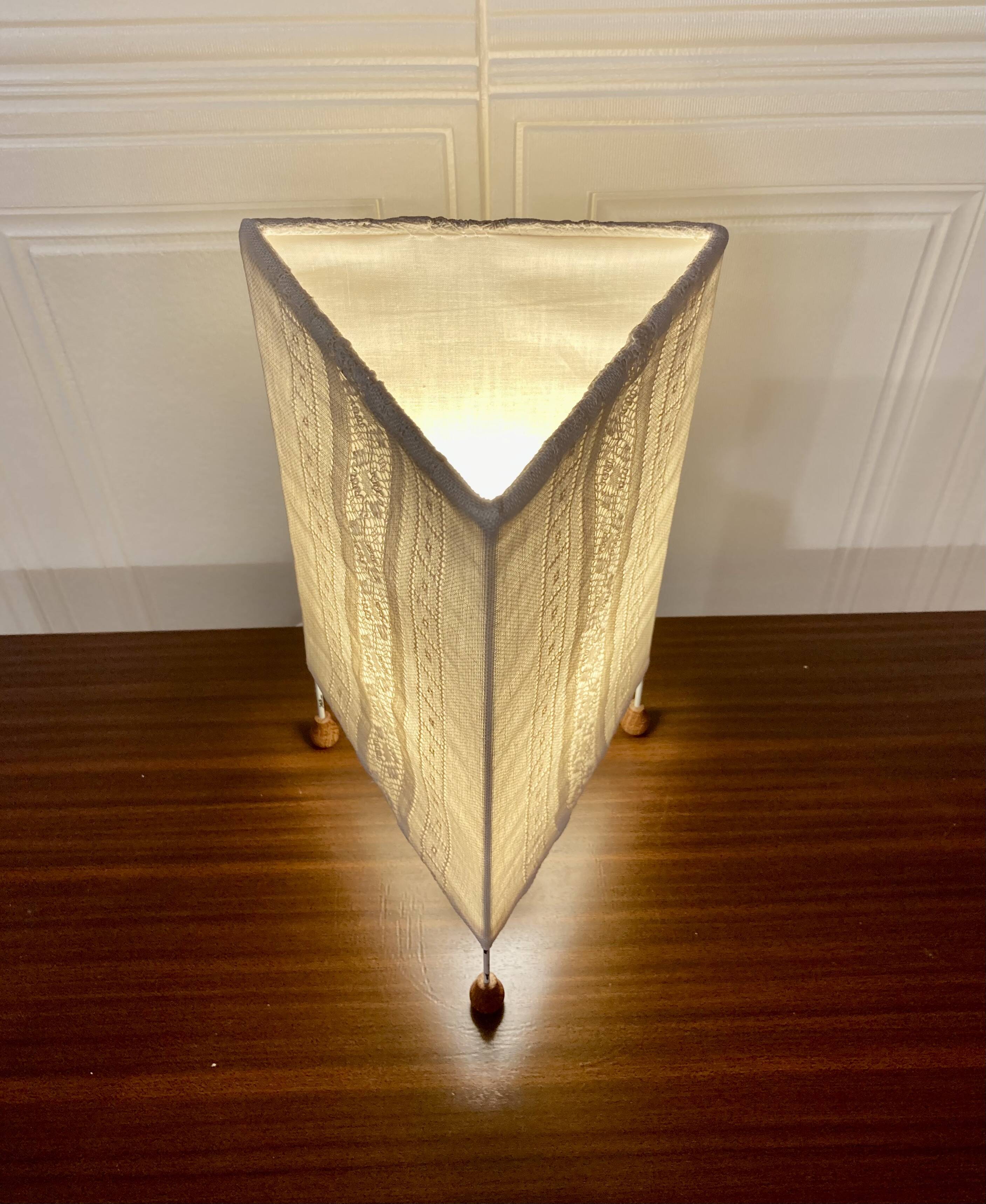 Scandinavian design tripod lamp 1960.