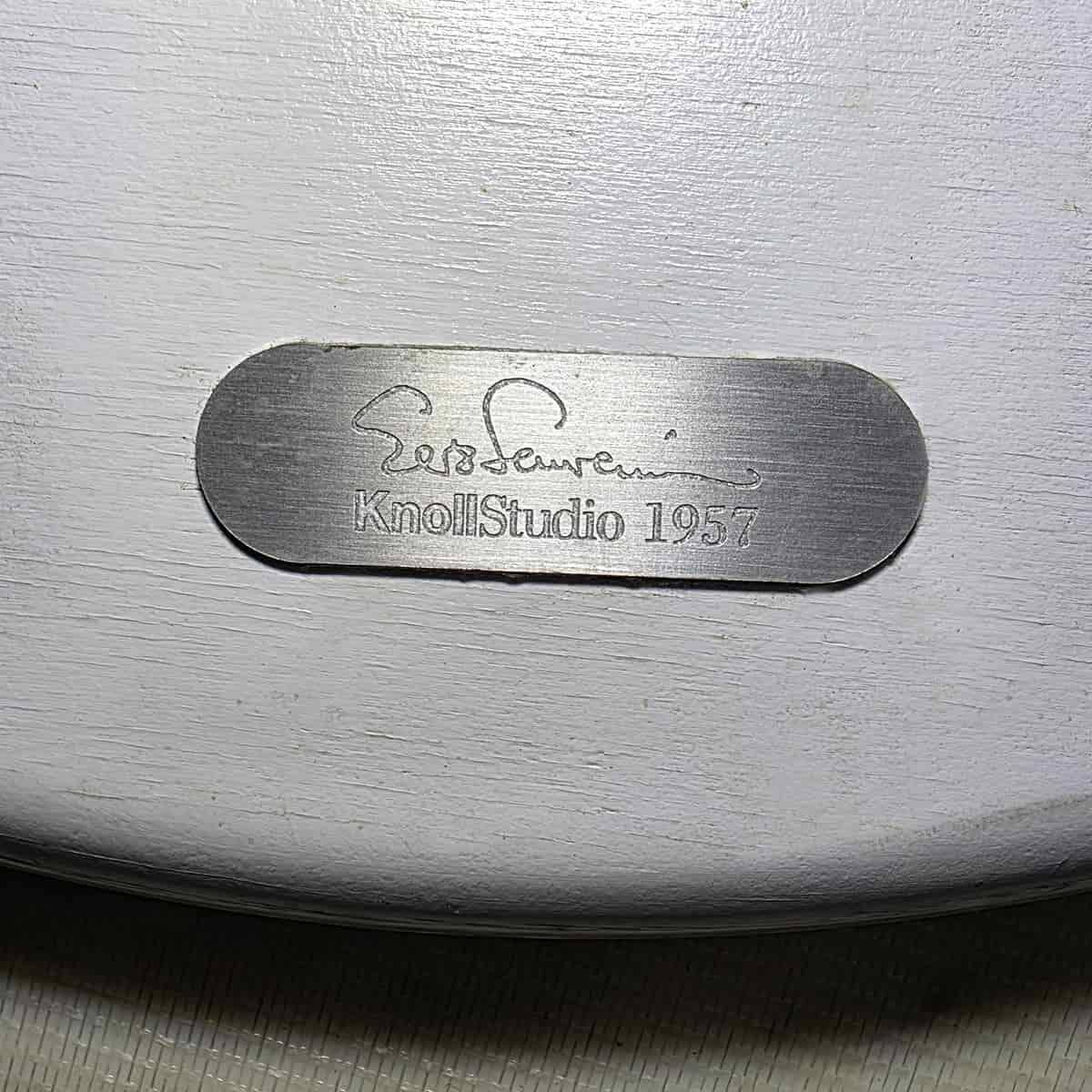 Arabescato Vagli Knoll Original Eero Saarinen Table tulipe ovale en marbre