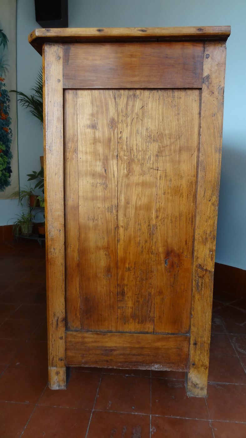 155 x 105 cm low-door buffet