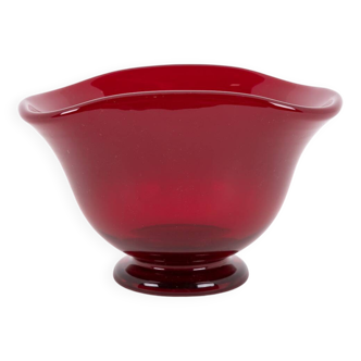 Art red glass bowl by Monica Bratt for Reijmyre Glasbruk, Sweden 1950’s
