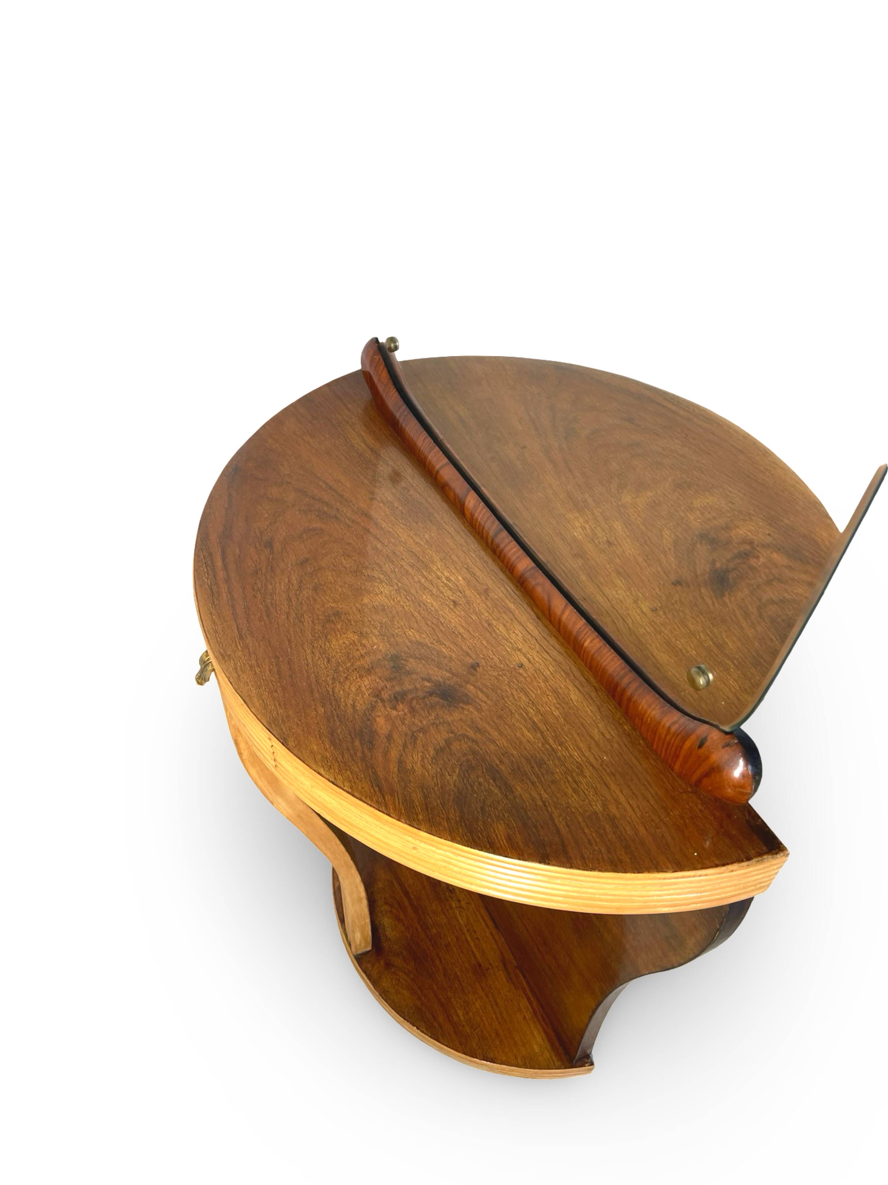 Console Art Déco moderne du milieu du siècle, dans le style de Paolo Buffa.