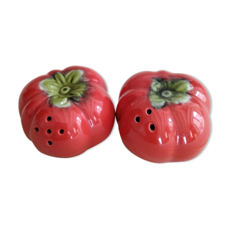 Salt and pepper shaker