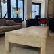 Table basse en chêne blond