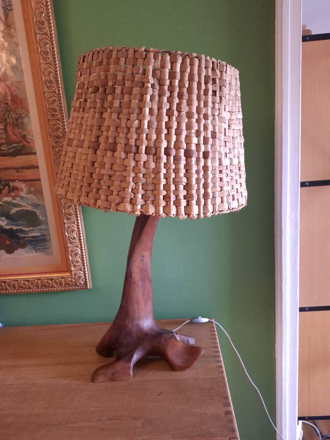 Lampe brutaliste , bois d'olivier