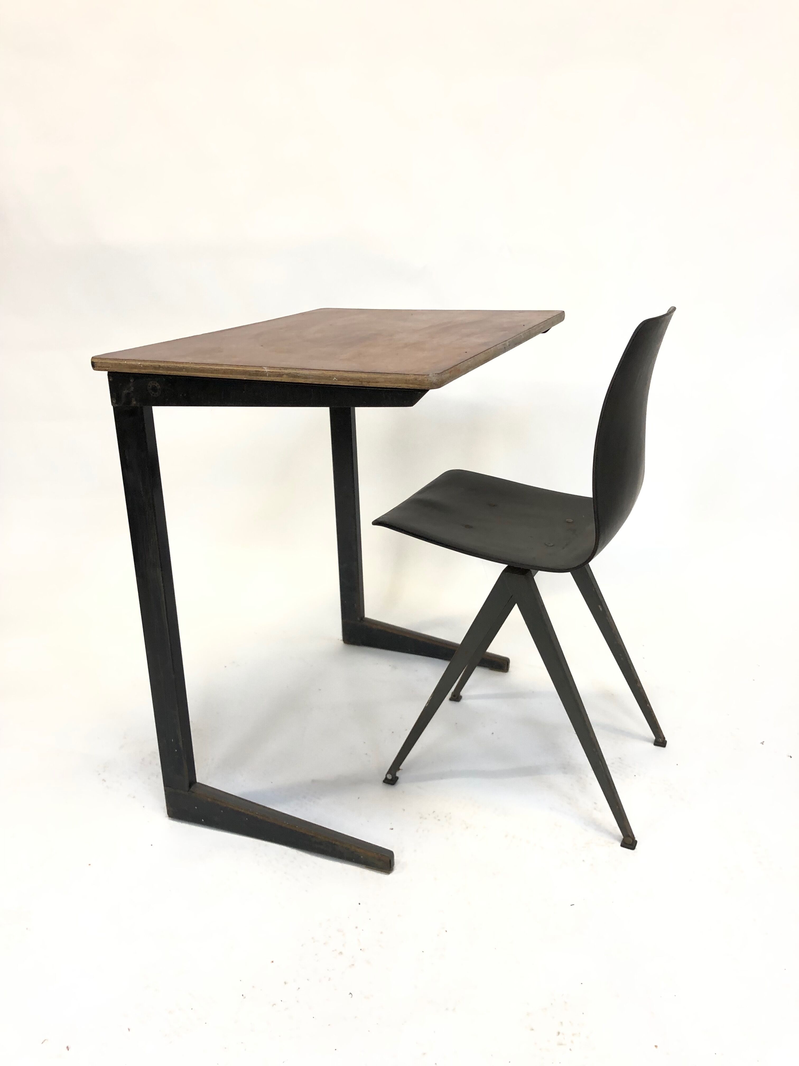 Vintage school Friso Kramer with Chair flesh compass work table