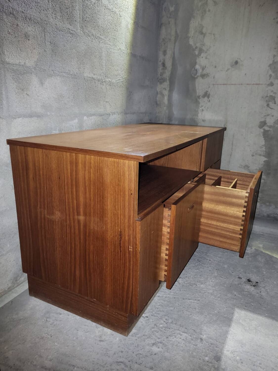 Meuble vinyles et enceintes 1960 scandinave teck