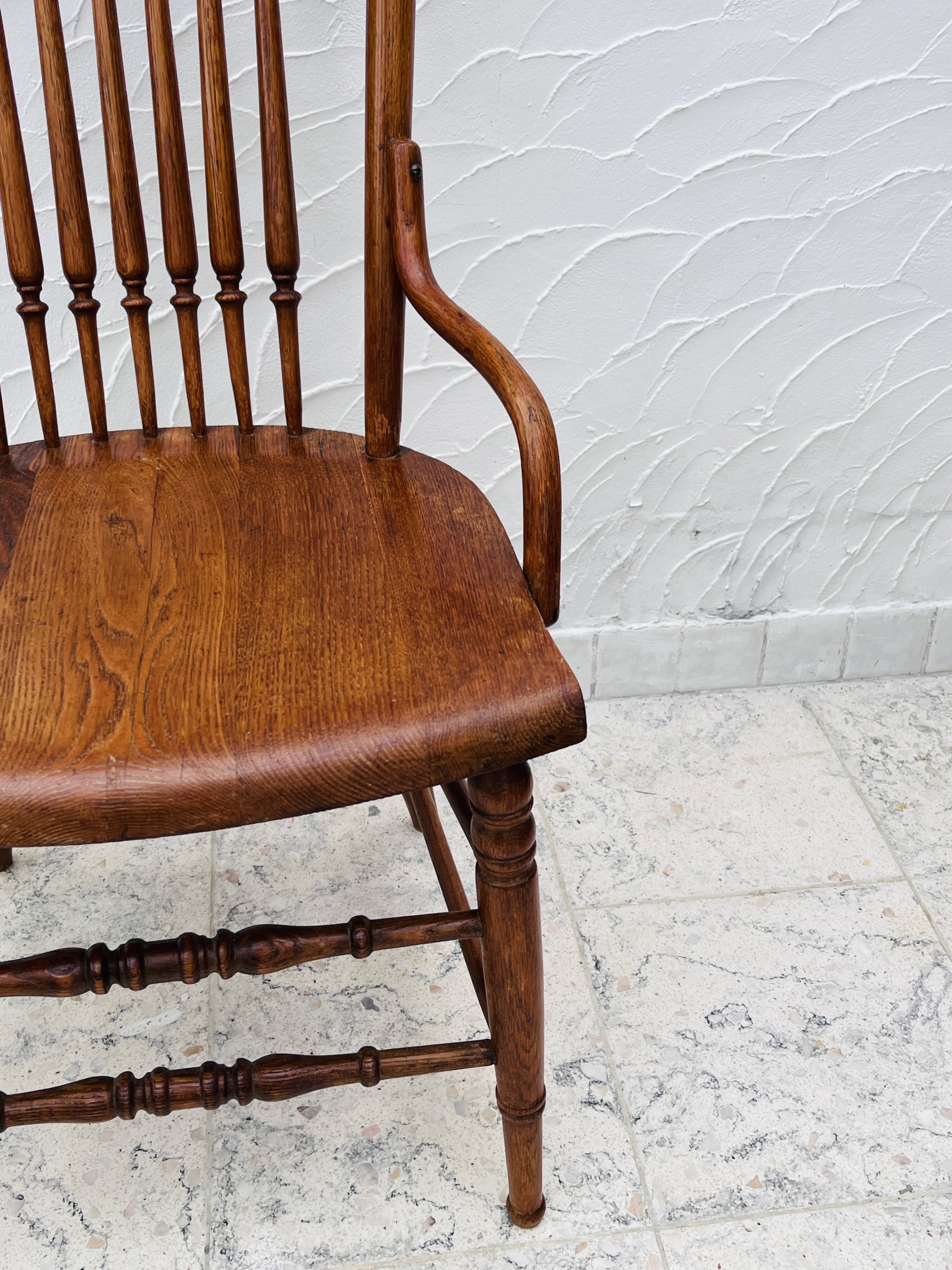 Vintage high chair from the 1960s in solid wood, chic country style.