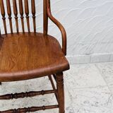 Vintage high chair from the 1960s in solid wood, chic country style.