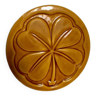 Vallauris, 20th century clover decoration trivet