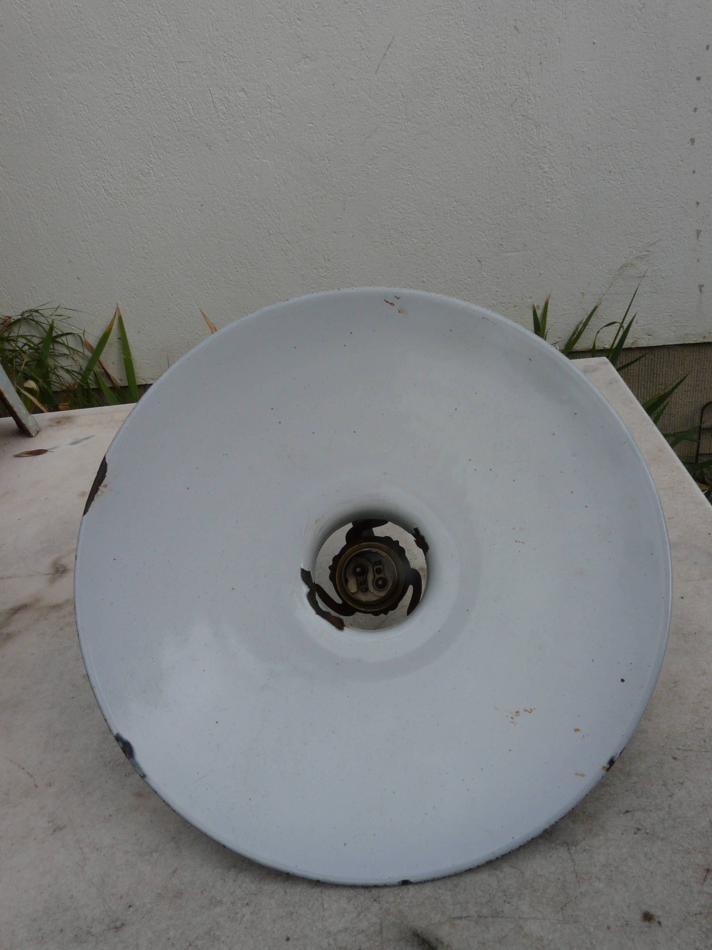 Industrial wall light in enameled sheet metal, swan neck, porcelain base