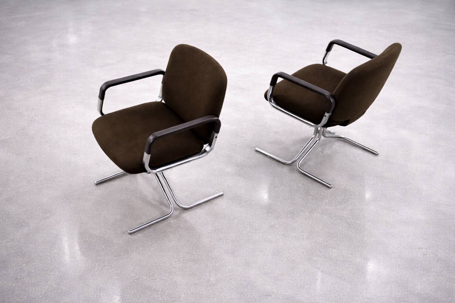 Pair of Vintage Mid-Century German Modern Fabric and Aluminium Chairs Mauser