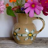 Water pitcher vase old décor daisies