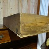 Chest of drawers late eighteenth in light mahogany