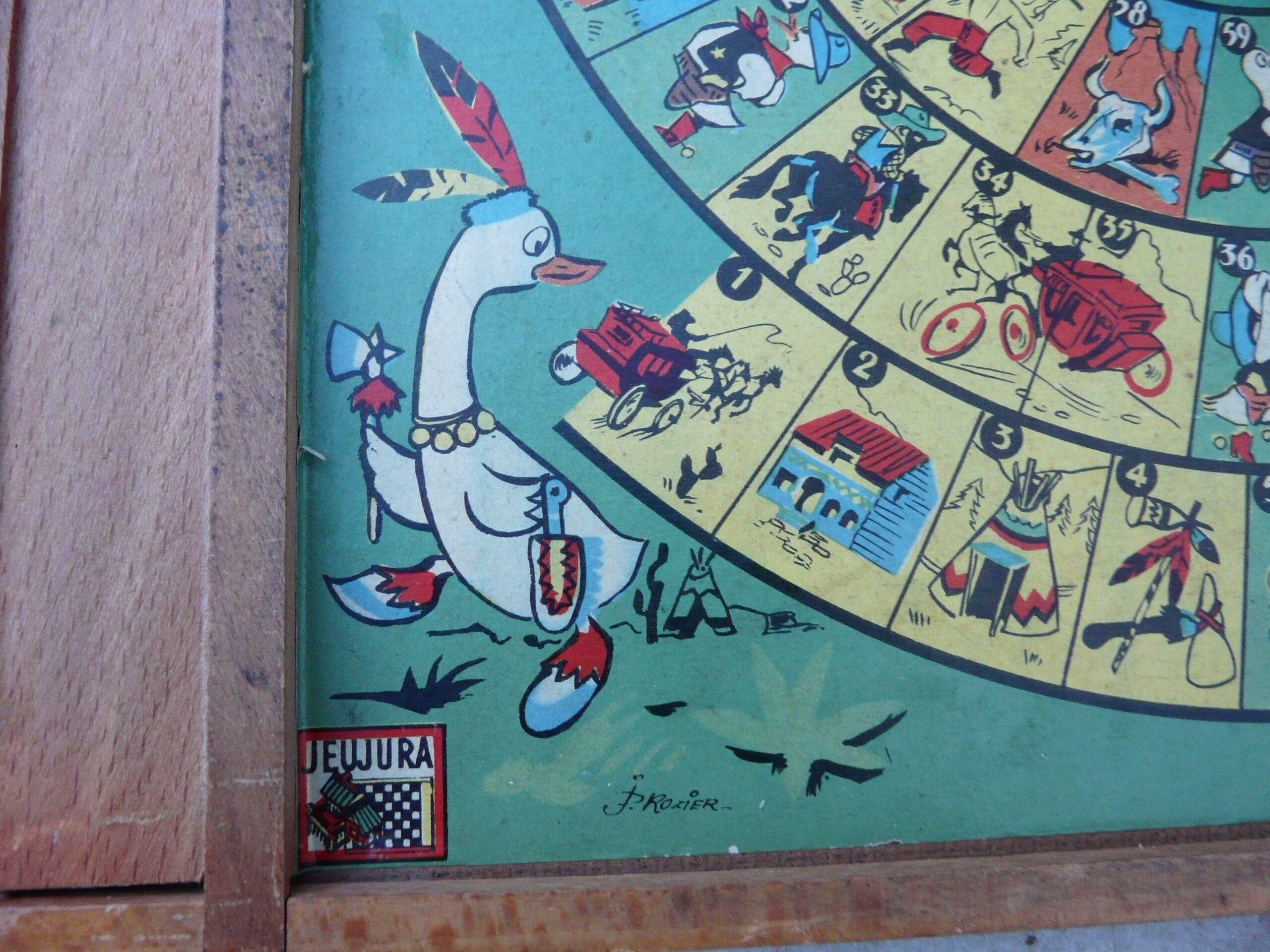 Old game of checkers and game of goose gamejura